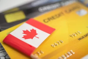 تمکن مالی برای ویزای کانادا